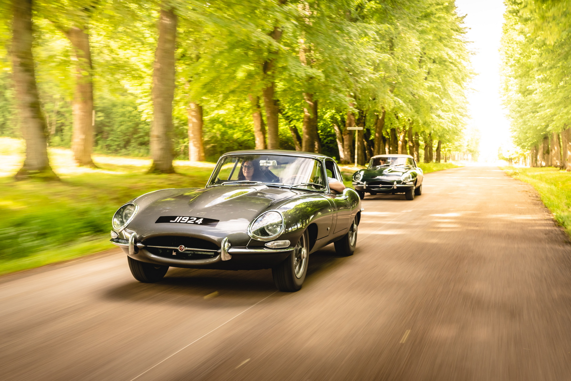 Owners Of Jaguar E-Type 60 Collection Edition Tributes Treated To Historic And Luxurious Geneva Drive