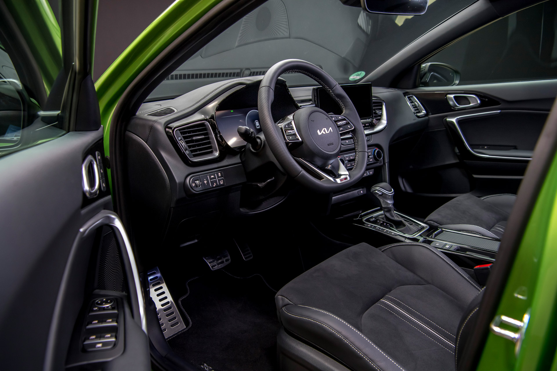 Facelifted 2022 Kia XCeed Gets MHEV Tech, New GT-Line Trim And 201-HP Engine Option