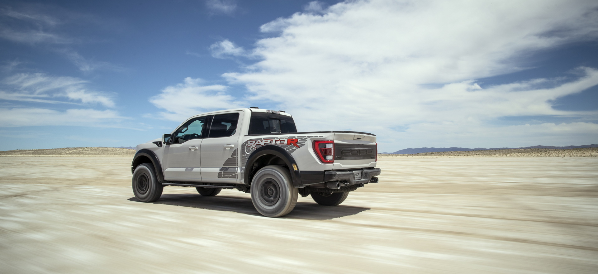 2023 Ford F-150 Raptor R Arrives With A Shelby GT500-Sourced 700HP V8 And $109,145 Price Tag