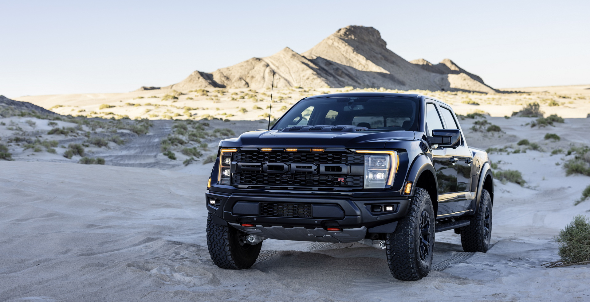 2023 Ford F-150 Raptor R Arrives With A Shelby GT500-Sourced 700HP V8 And $109,145 Price Tag