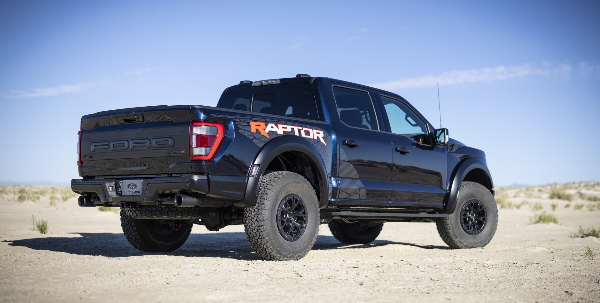 2023 Ford F-150 Raptor R Arrives With A Shelby GT500-Sourced 700HP V8 And $109,145 Price Tag