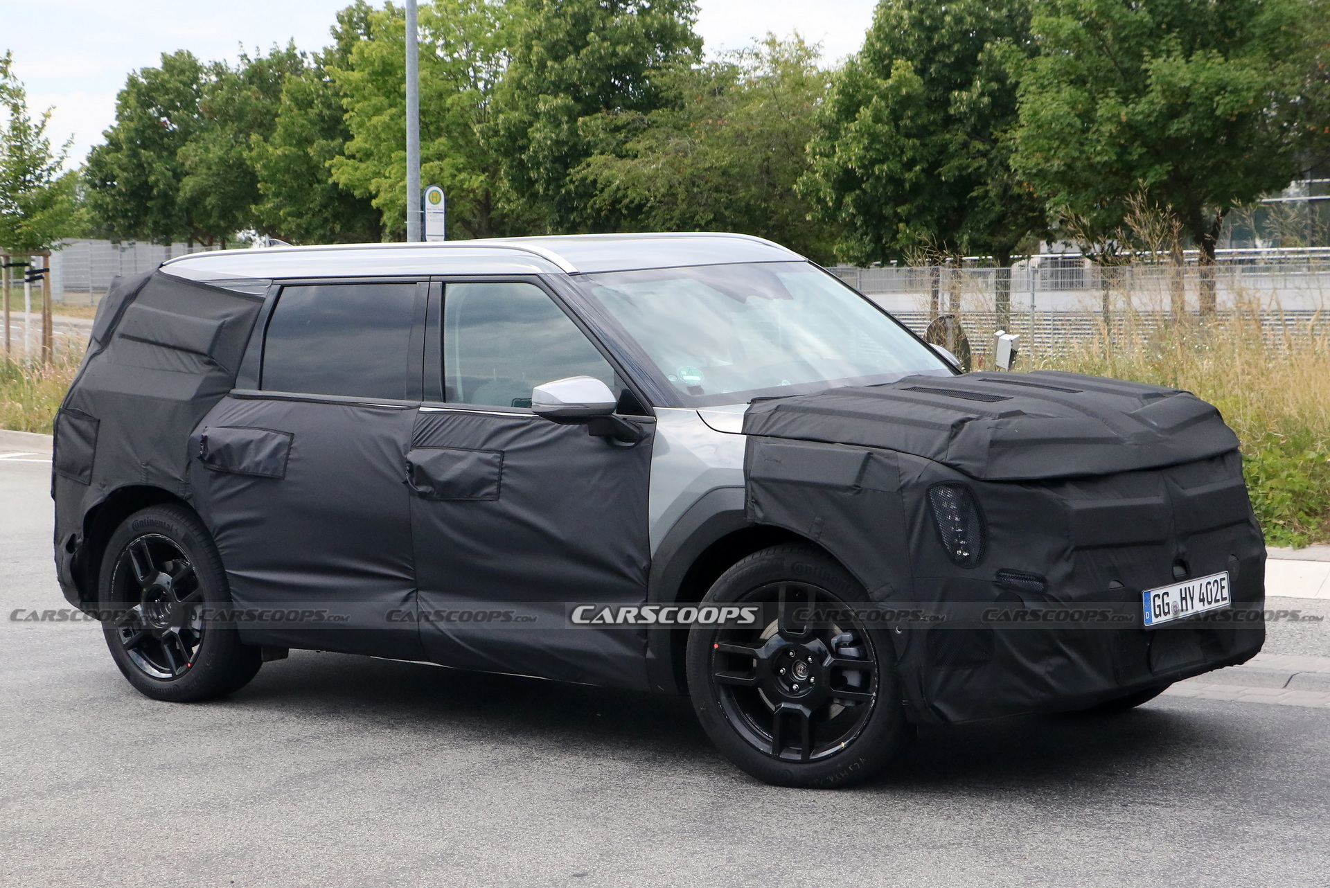 2024 Kia EV9 Three-Row Flagship Electric SUV Spied On Public Roads