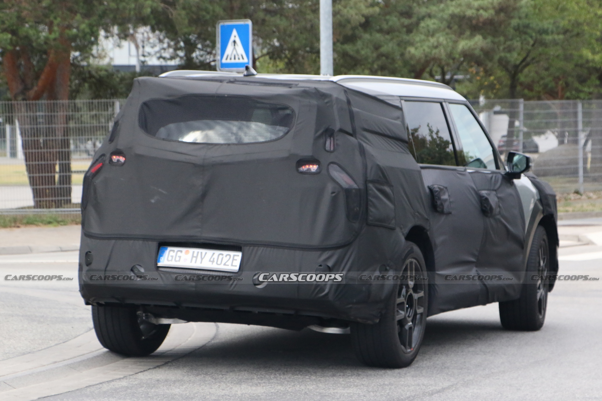 2024 Kia EV9 Three-Row Flagship Electric SUV Spied On Public Roads