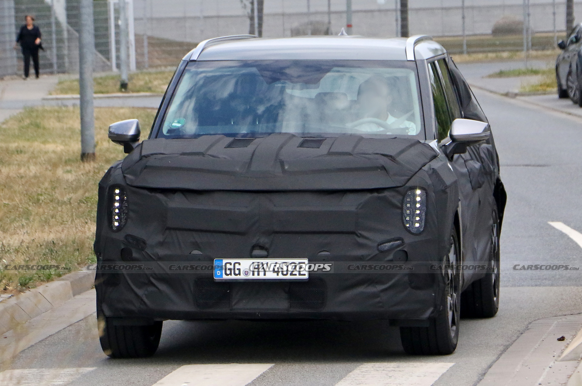 2024 Kia EV9 Three-Row Flagship Electric SUV Spied On Public Roads