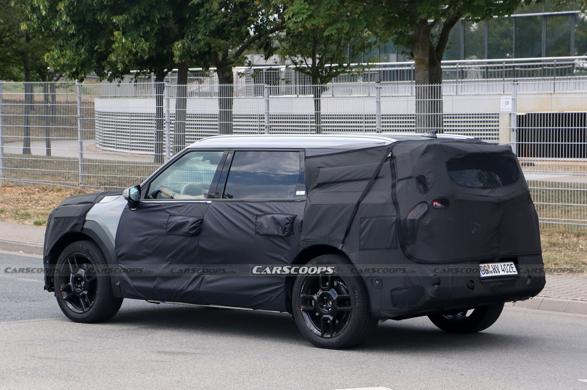 2024 Kia EV9 Three-Row Flagship Electric SUV Spied On Public Roads