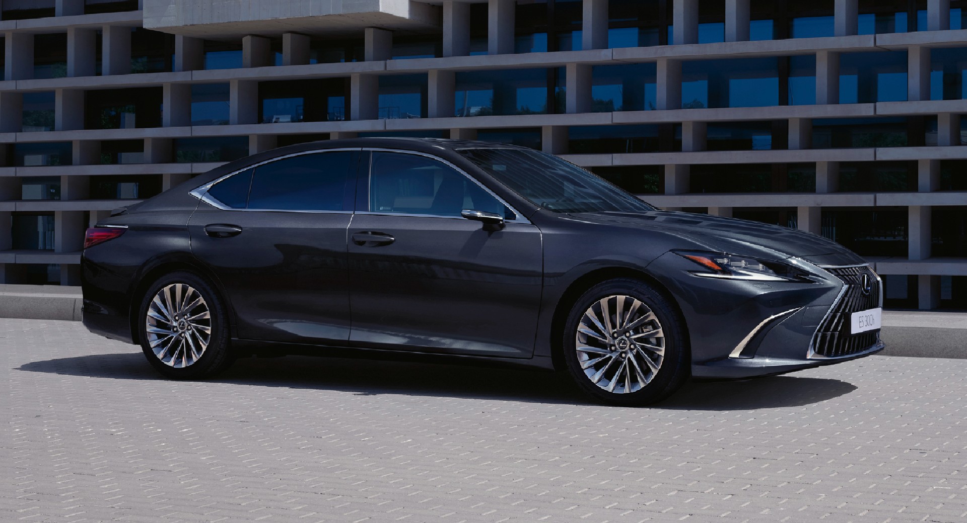 2023 Lexus ES Gets Updated In Europe With New Infotainment, F Sport Design Trim