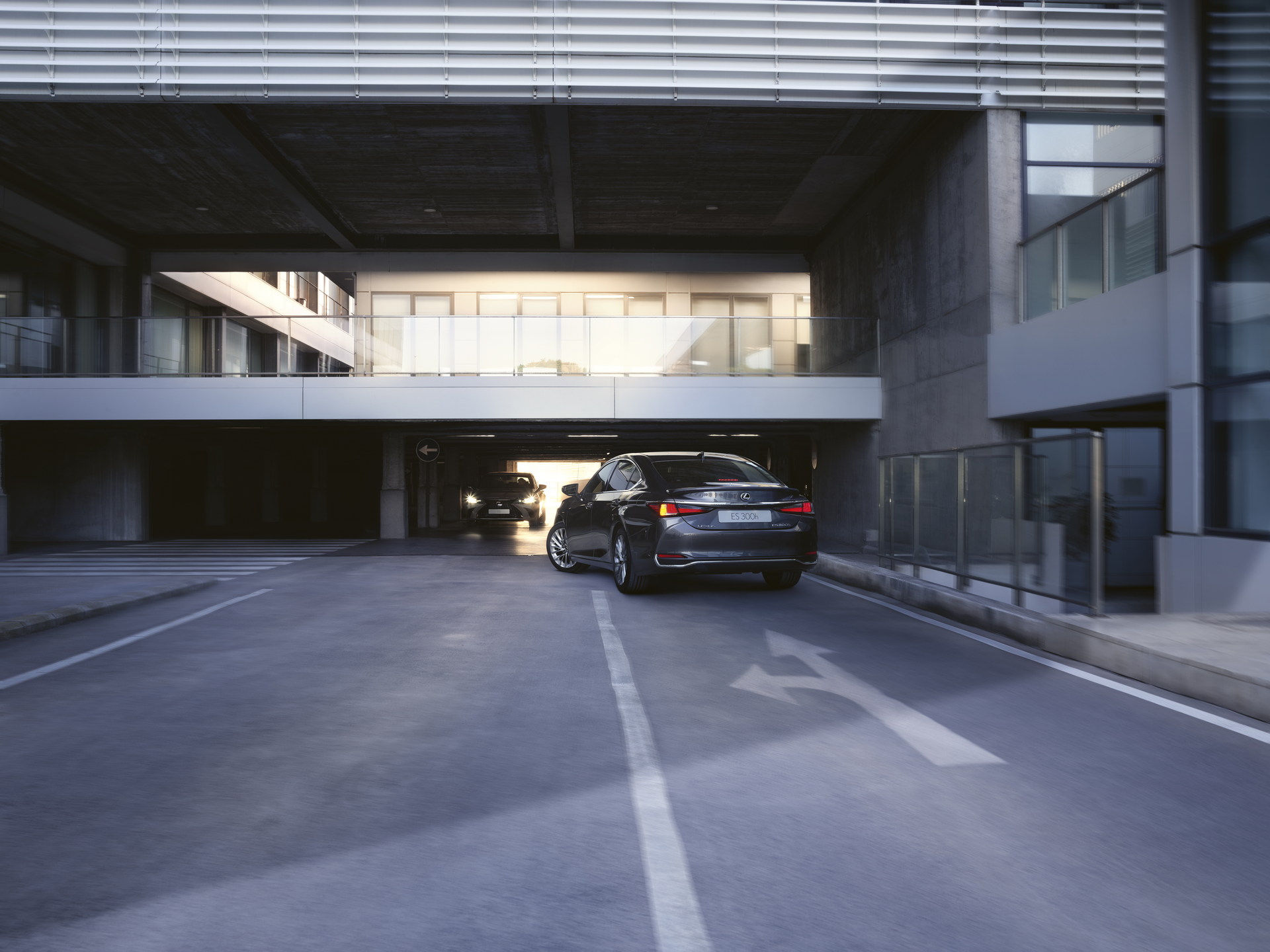 2023 Lexus ES Gets Updated In Europe With New Infotainment, F Sport Design Trim