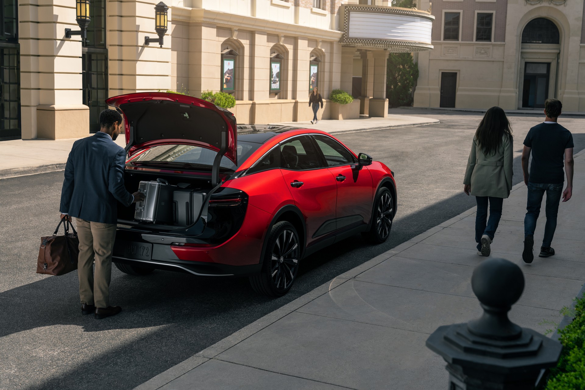 2023 Toyota Crown Debuts In America As A Re-Imagined Full-Size Sedan For The Crossover Era