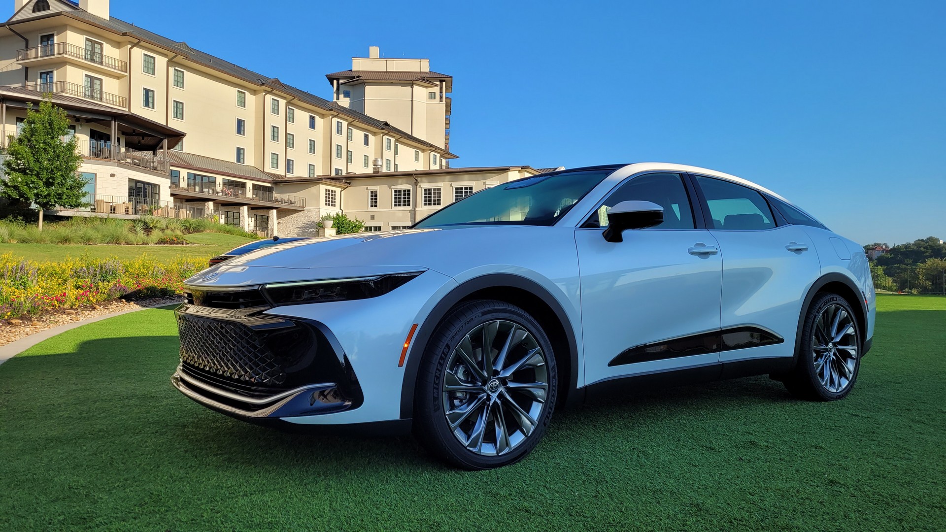 First Look: The 2023 Toyota Crown Is A Quirky, Crossover-ish Sedan That’s Replacing The Avalon