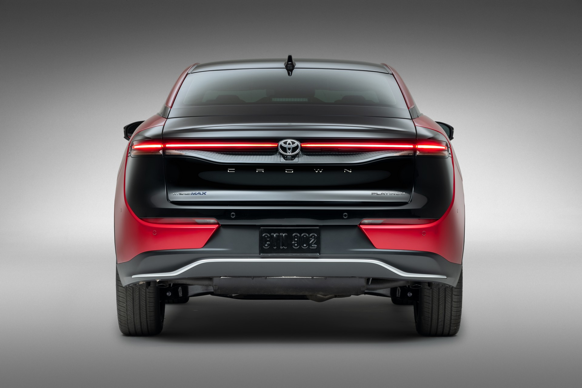 2023 Toyota Crown Debuts In America As A Re-Imagined Full-Size Sedan For The Crossover Era