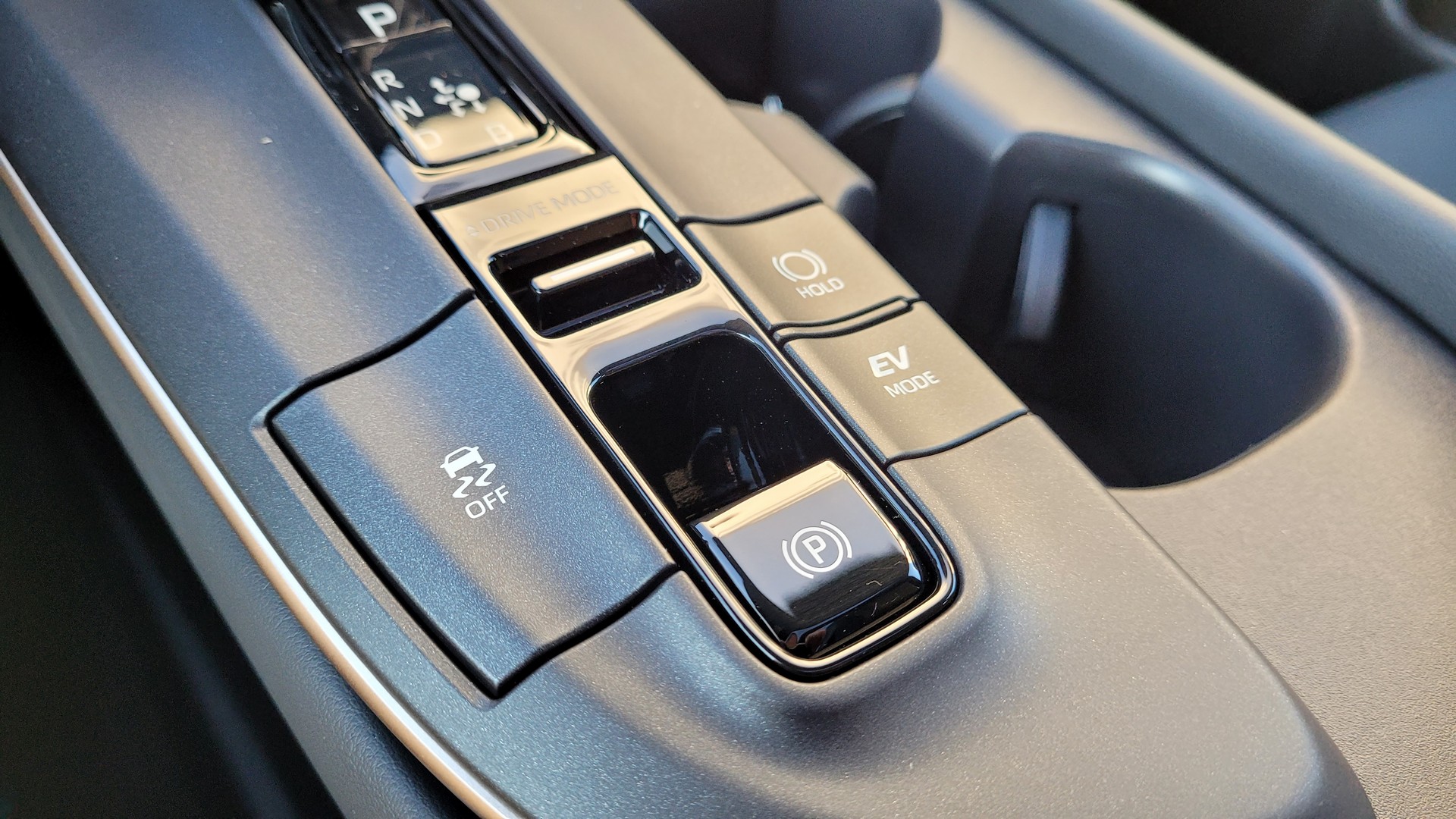 First Look: The 2023 Toyota Crown Is A Quirky, Crossover-ish Sedan That’s Replacing The Avalon