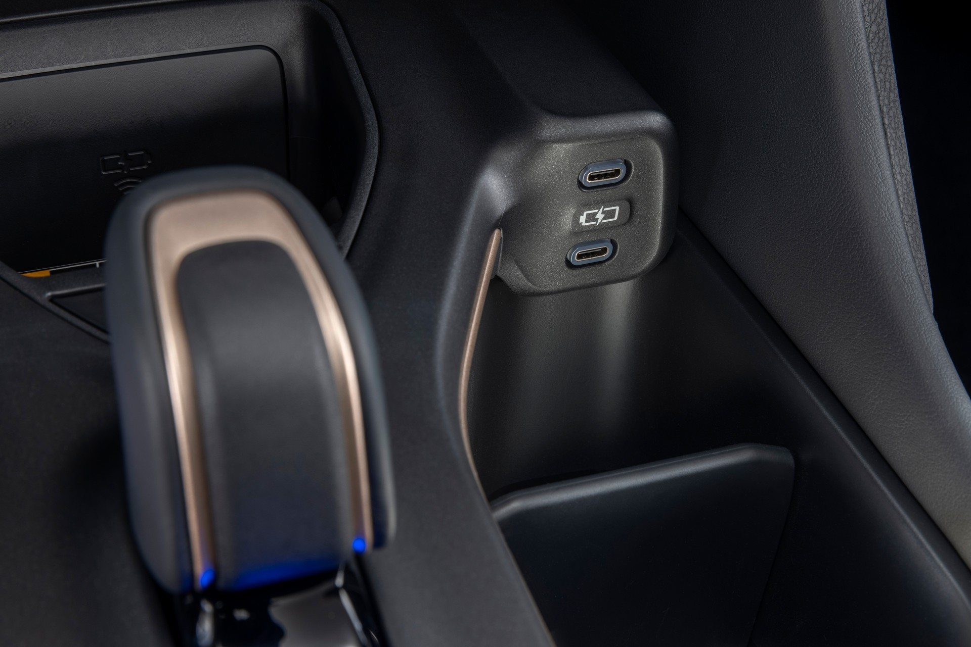 2023 Toyota Crown Debuts In America As A Re-Imagined Full-Size Sedan For The Crossover Era