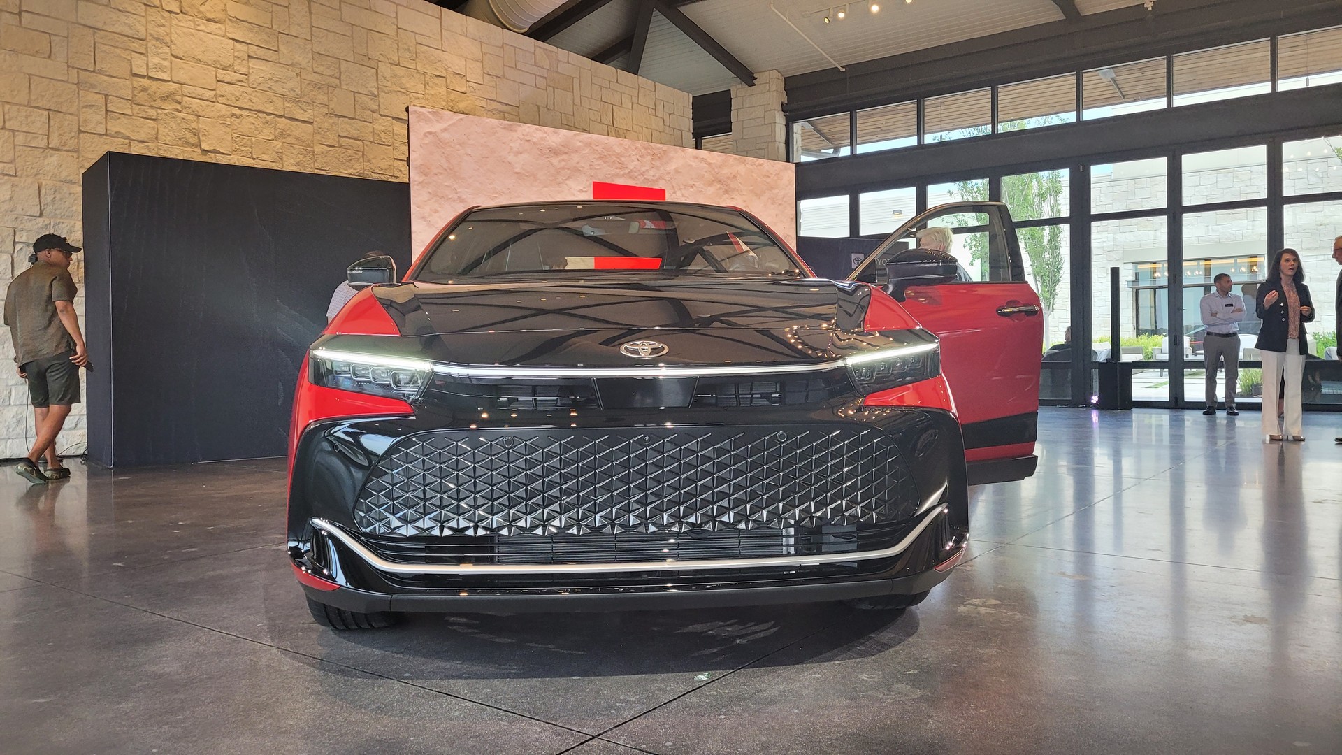 2023 Toyota Crown Debuts In America As A Re-Imagined Full-Size Sedan For The Crossover Era