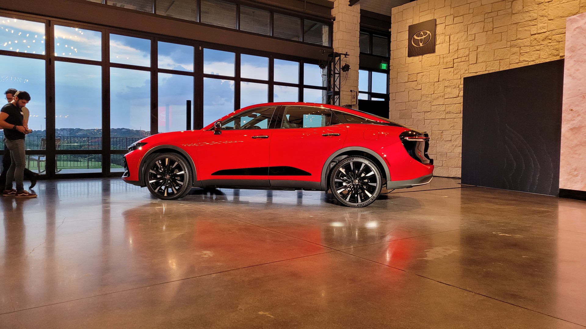 2023 Toyota Crown Debuts In America As A Re-Imagined Full-Size Sedan For The Crossover Era