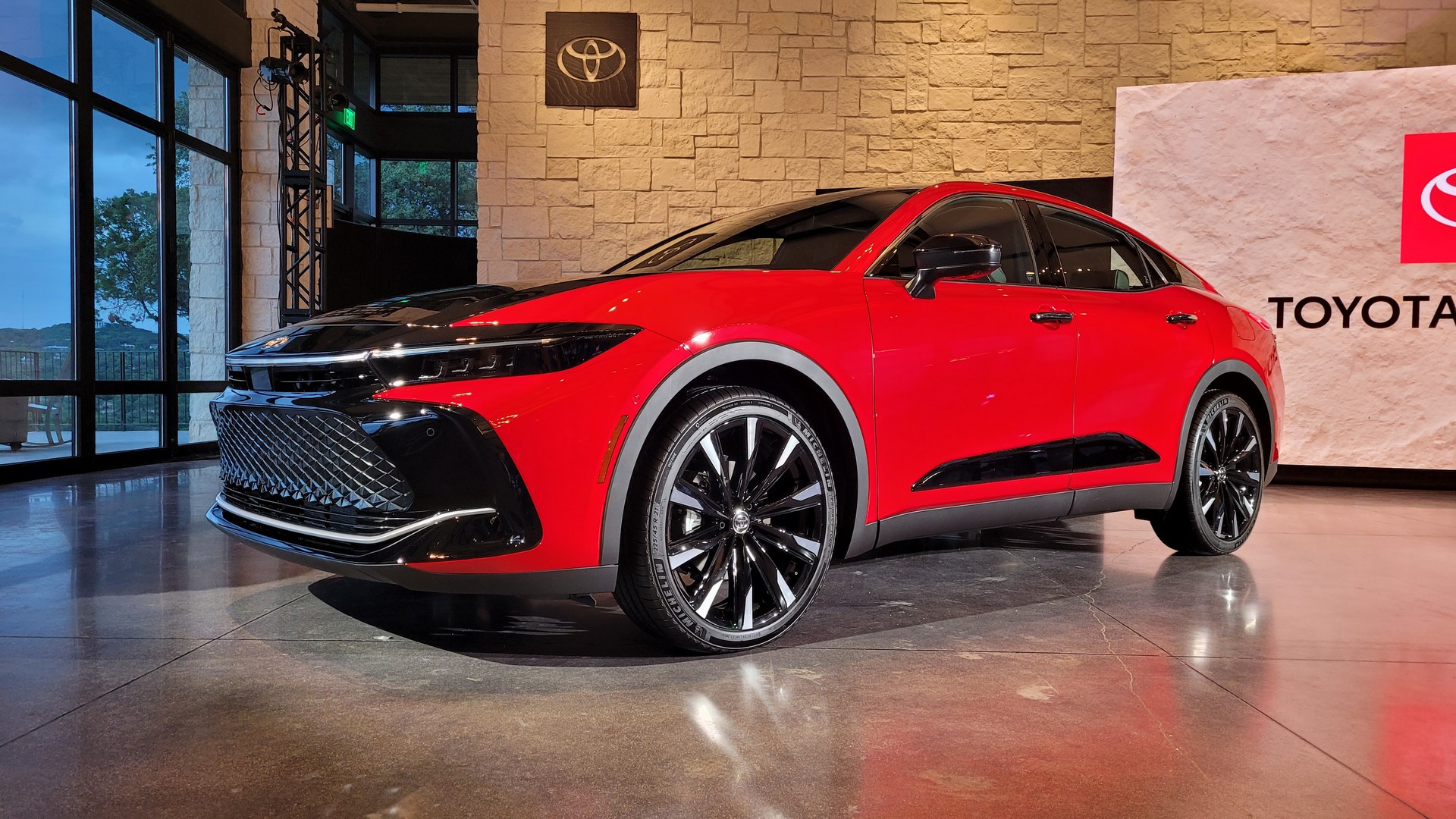 2023 Toyota Crown Debuts In America As A Re-Imagined Full-Size Sedan For The Crossover Era