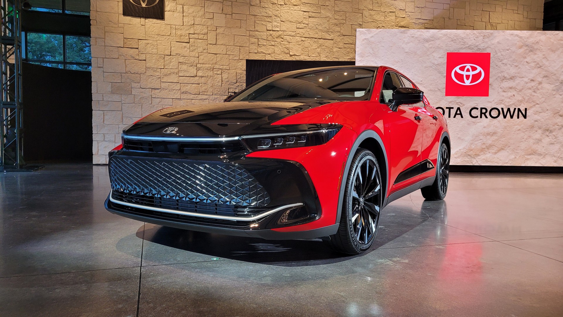 First Look: The 2023 Toyota Crown Is A Quirky, Crossover-ish Sedan That’s Replacing The Avalon