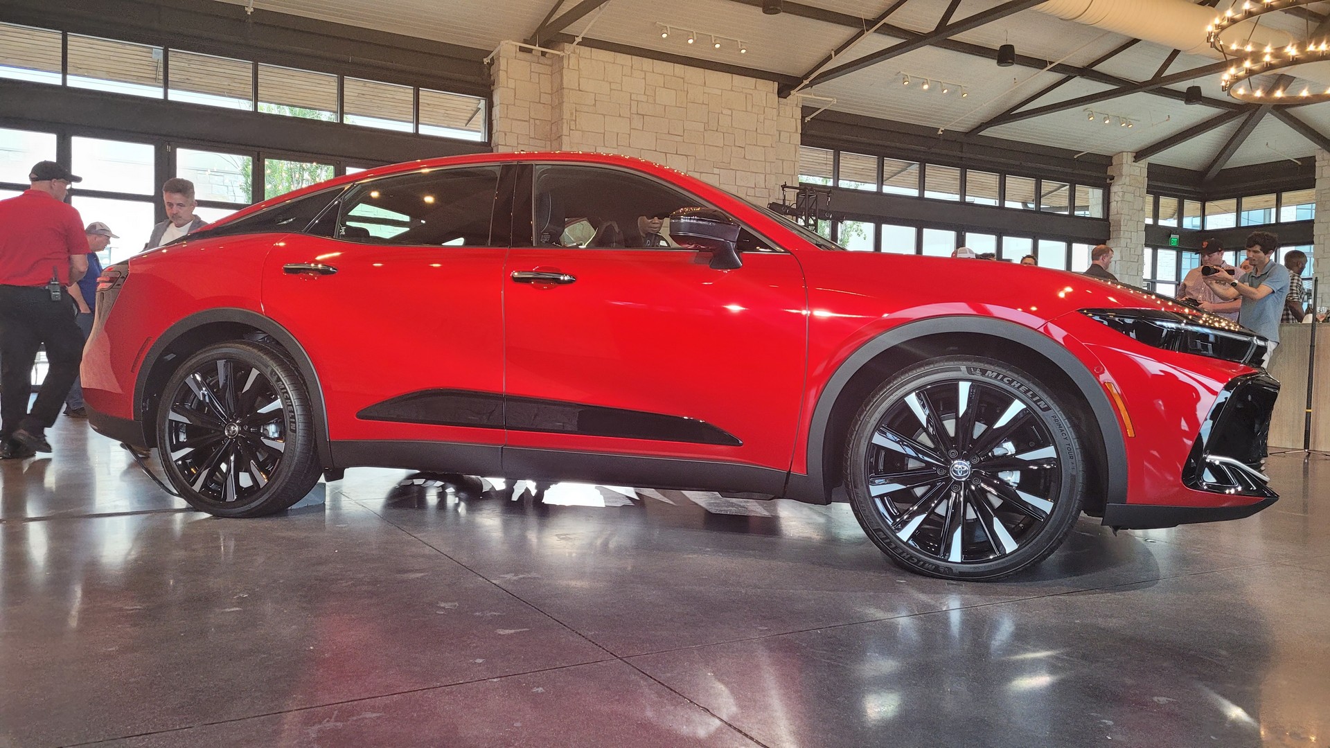 2023 Toyota Crown Debuts In America As A Re-Imagined Full-Size Sedan For The Crossover Era