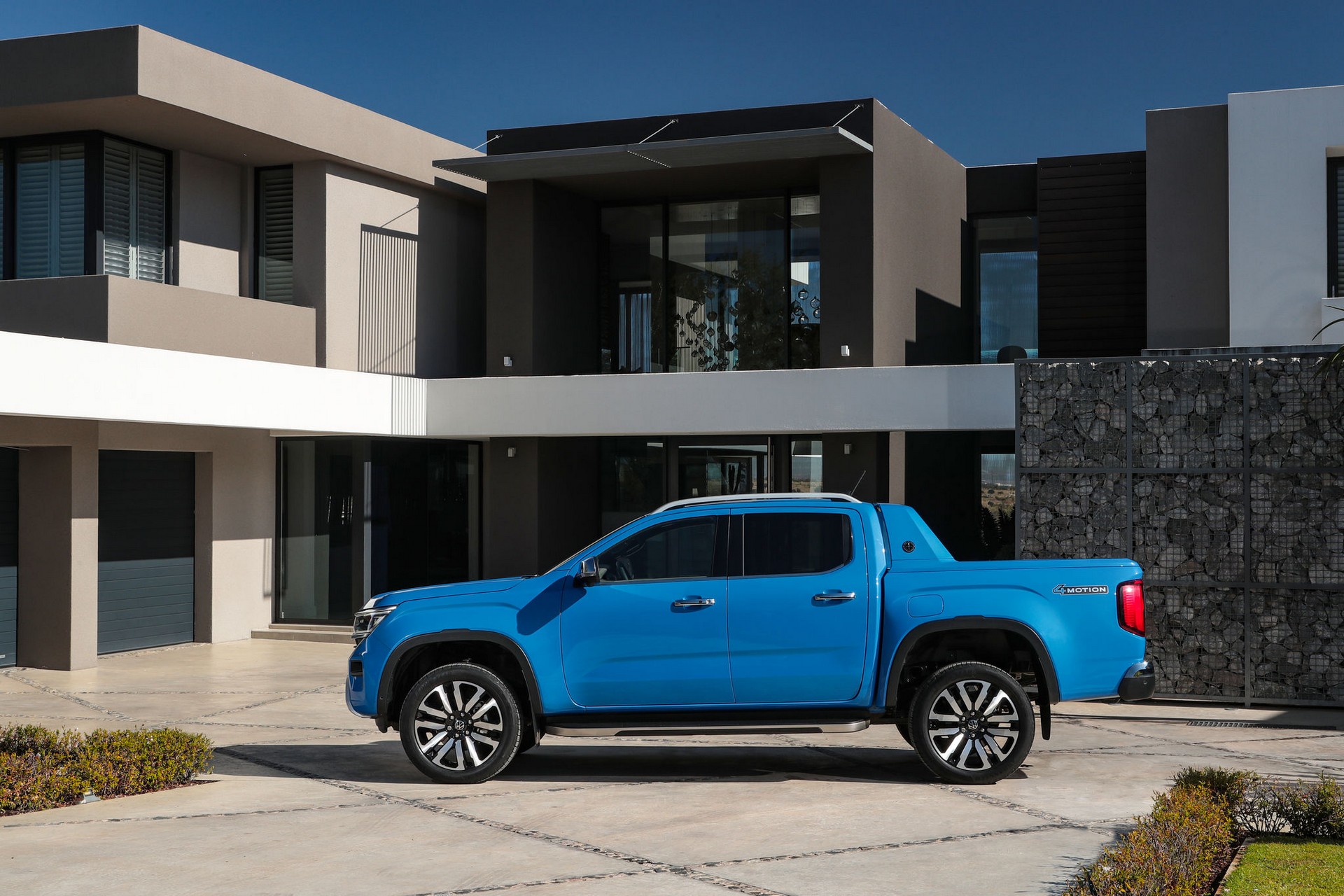 Bigger, Bolder 2023 Volkswagen Amarok Pickup Truck Has Up to 298 HP