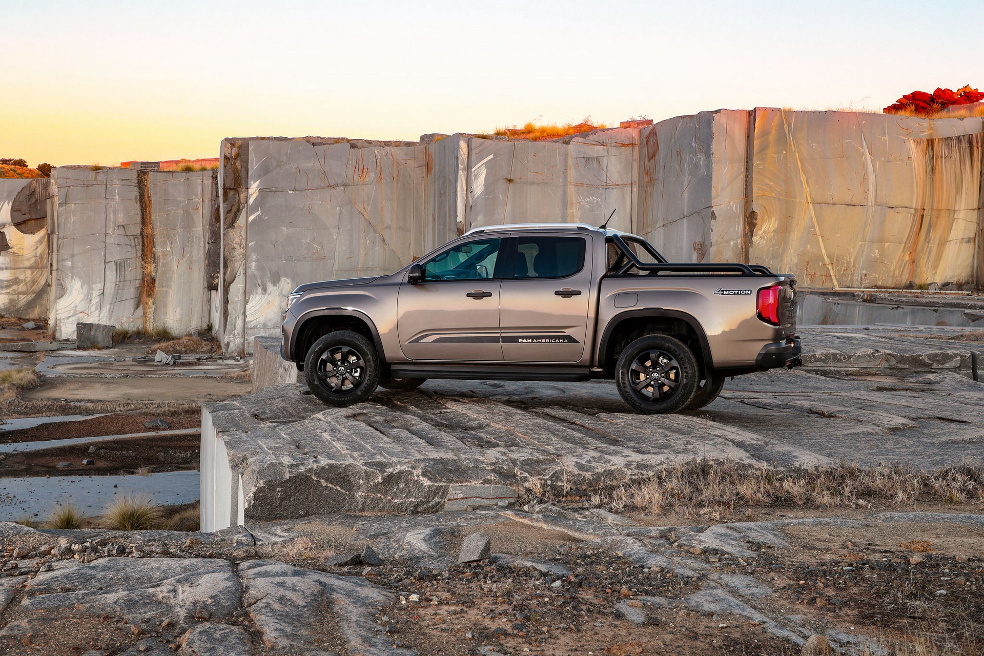Bigger, Bolder 2023 Volkswagen Amarok Pickup Truck Has Up to 298 HP
