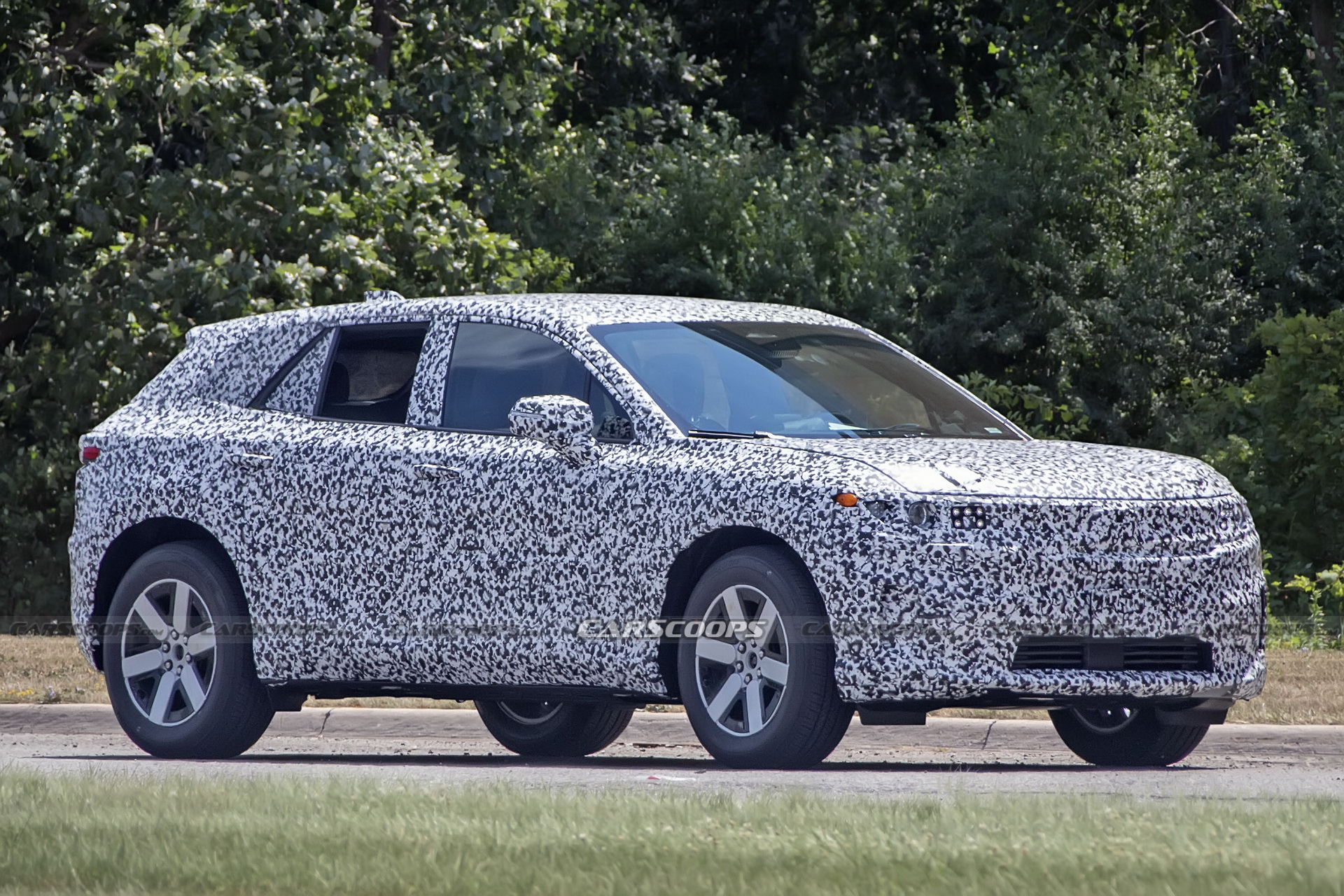 2024 Honda Prologue EV Spotted During Testing, Is It Blazer EV Based?
