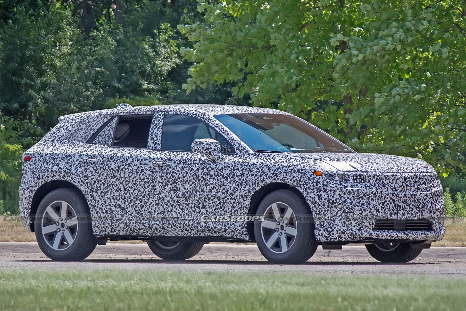2024 Honda Prologue EV Spotted During Testing, Is It Blazer EV Based?