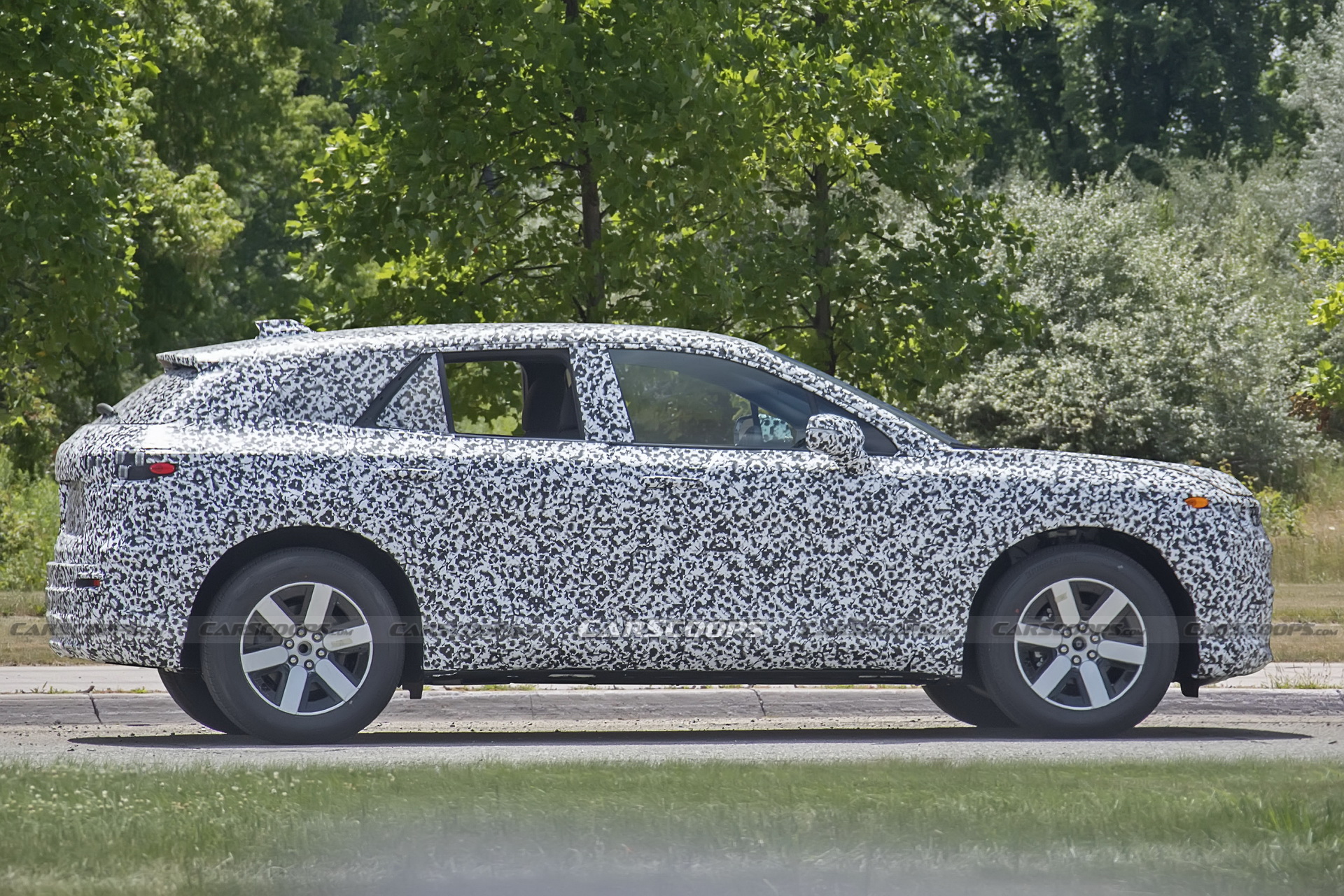 2024 Honda Prologue EV Spotted During Testing, Is It Blazer EV Based?