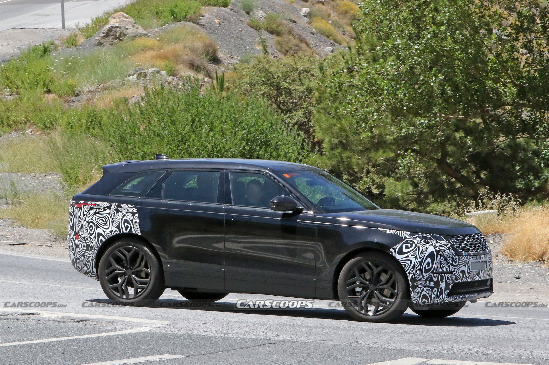 2024 Range Rover Velar Spied, Appears Ready For A Mild Facelift