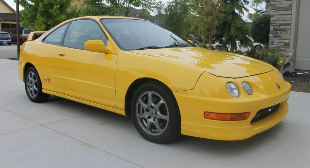 It’s Not Too Early To Ask Santa For This 2001 Acura Integra Type R