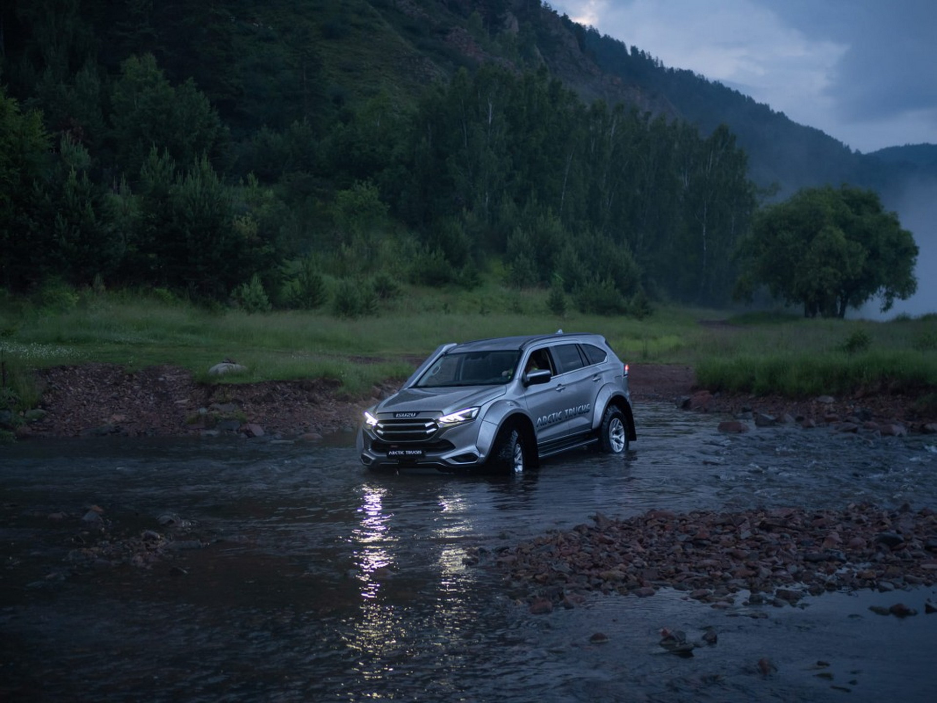 Arctic Trucks Turns The Isuzu MU-X Into An Off-Road Animal