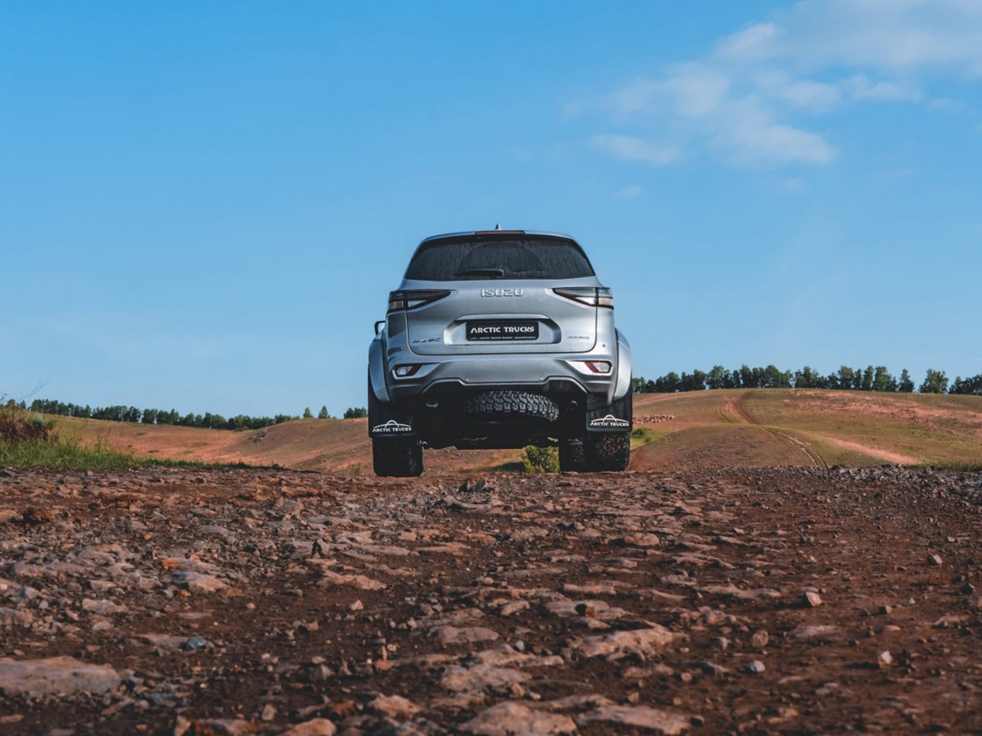 Arctic Trucks Turns The Isuzu MU-X Into An Off-Road Animal