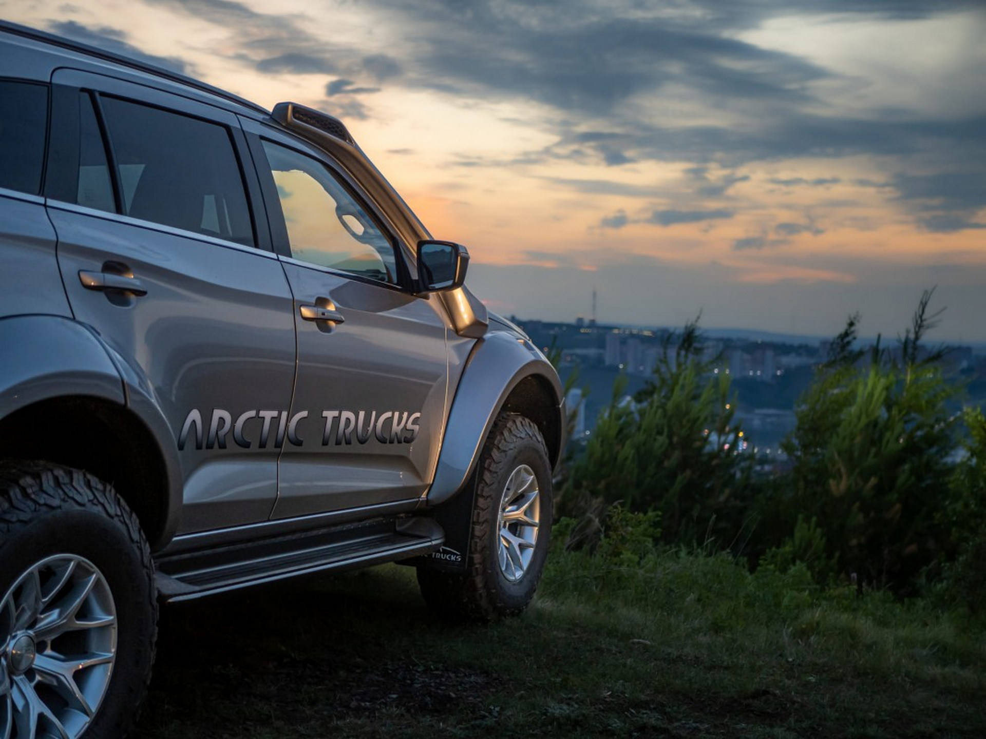 Arctic Trucks Turns The Isuzu MU-X Into An Off-Road Animal