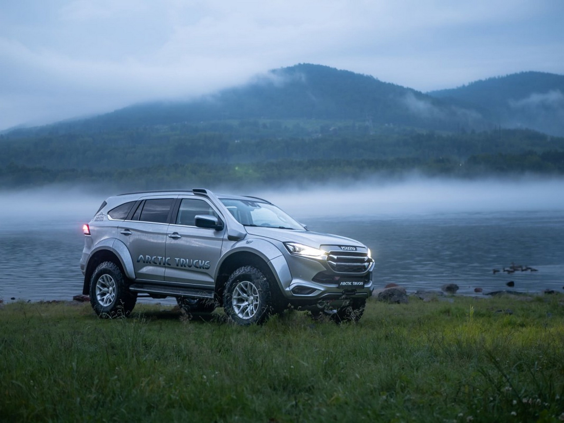 Arctic Trucks Turns The Isuzu MU-X Into An Off-Road Animal