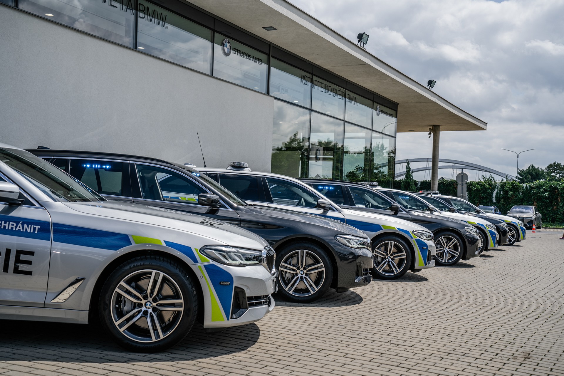 Czech Police To Chase Criminals In New BMW 540i xDrive Tourings