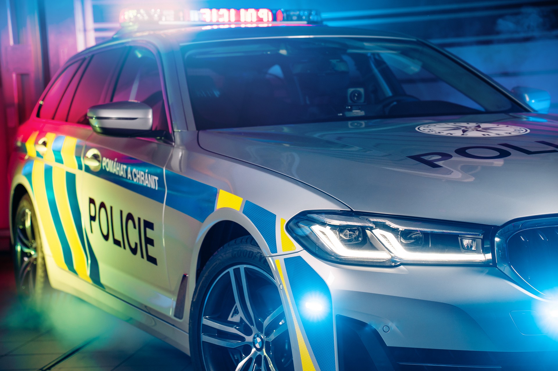Czech Police To Chase Criminals In New BMW 540i xDrive Tourings