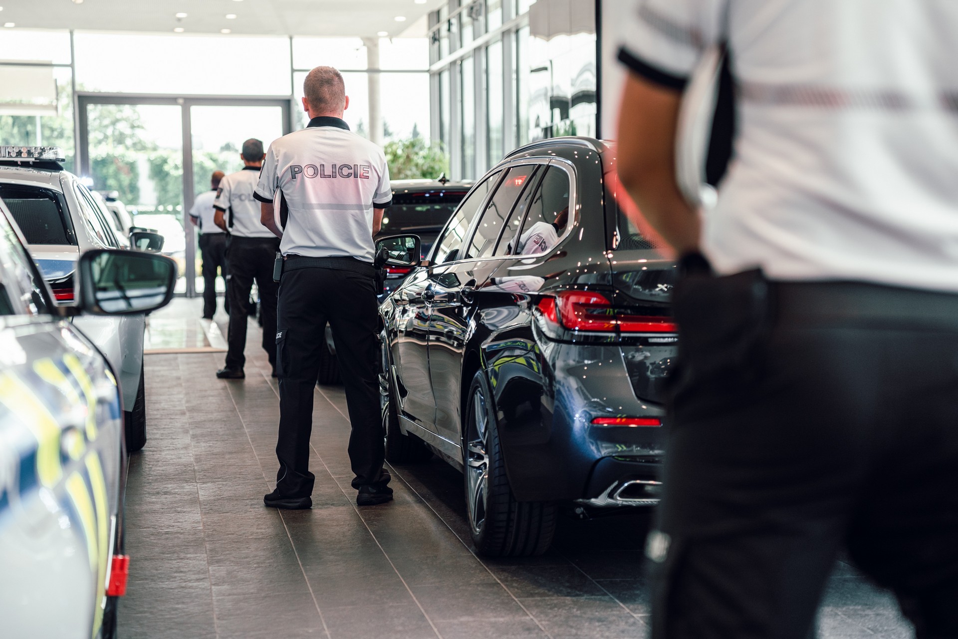 Czech Police To Chase Criminals In New BMW 540i xDrive Tourings