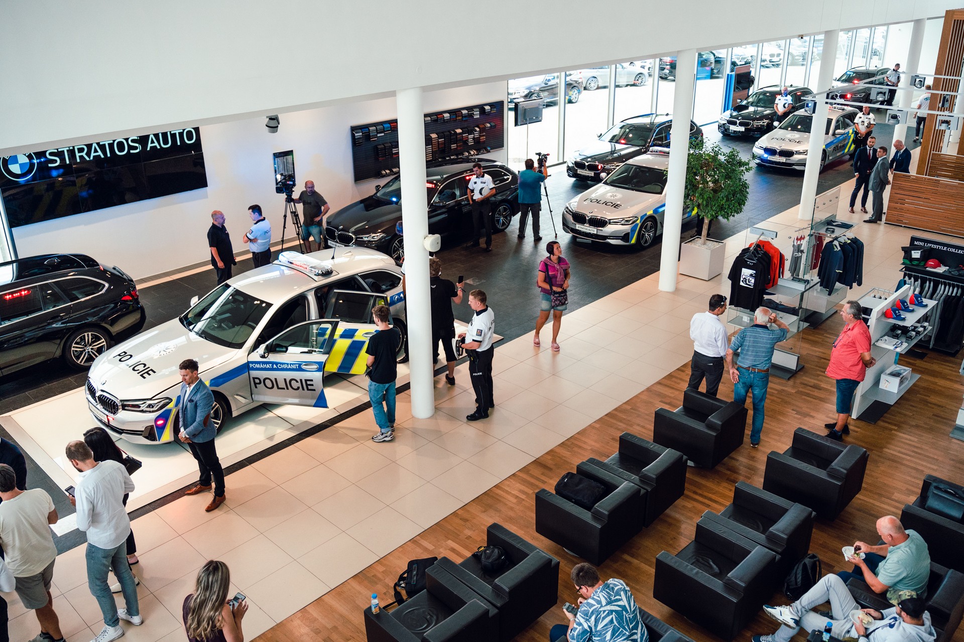 Czech Police To Chase Criminals In New BMW 540i xDrive Tourings