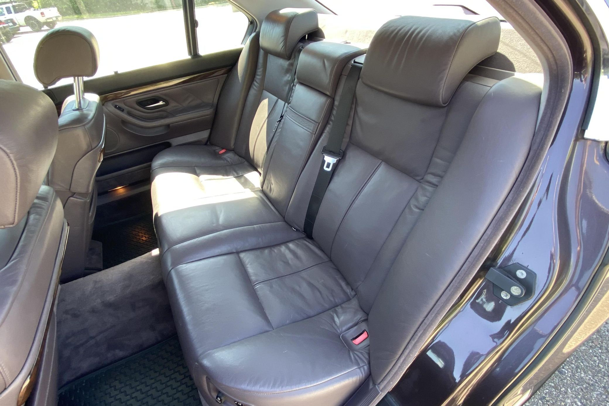 Purple Works Perfectly On This 1997 BMW 750iL