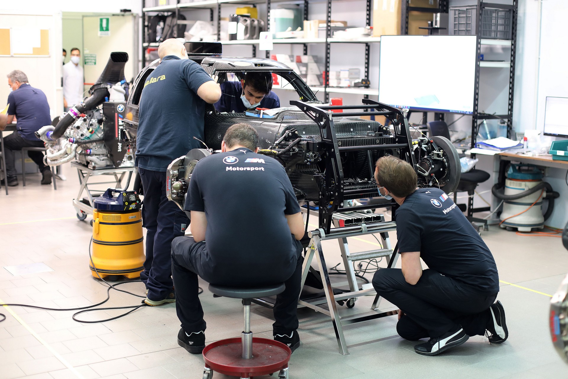 BMW Returning To Le Mans In 2024 With M Hybrid V8