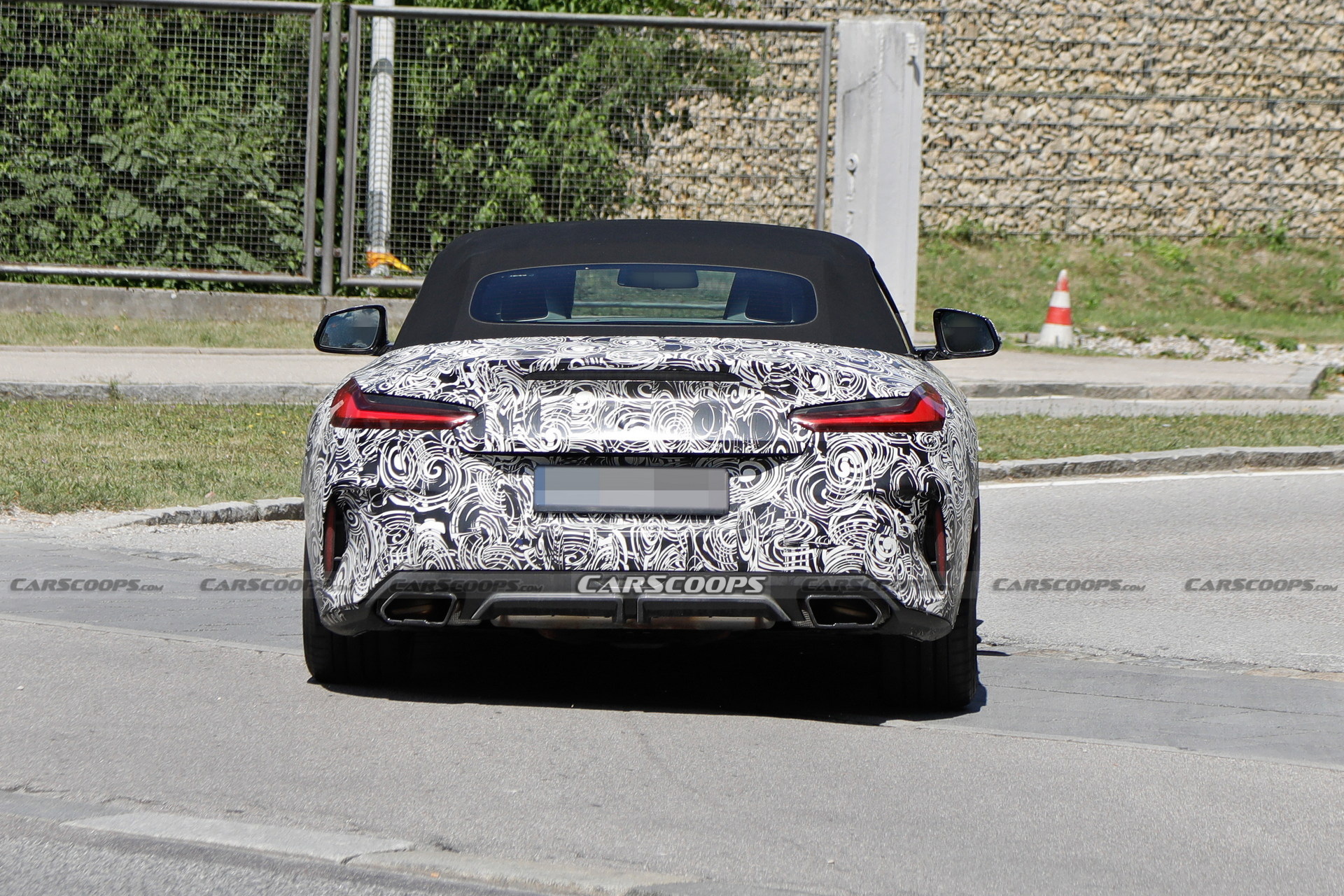 2023 BMW Z4 Facelift Leak Briefly Reveals Thundernight Metallic Purple