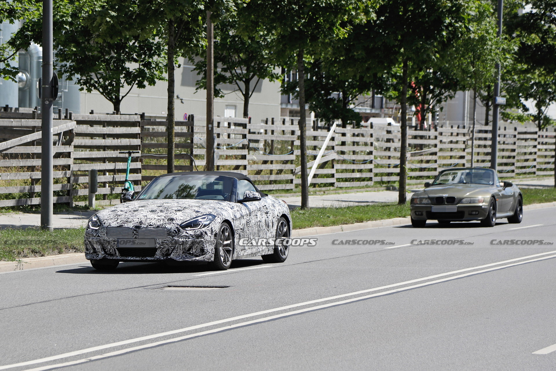2023 BMW Z4 Facelift Leak Briefly Reveals Thundernight Metallic Purple
