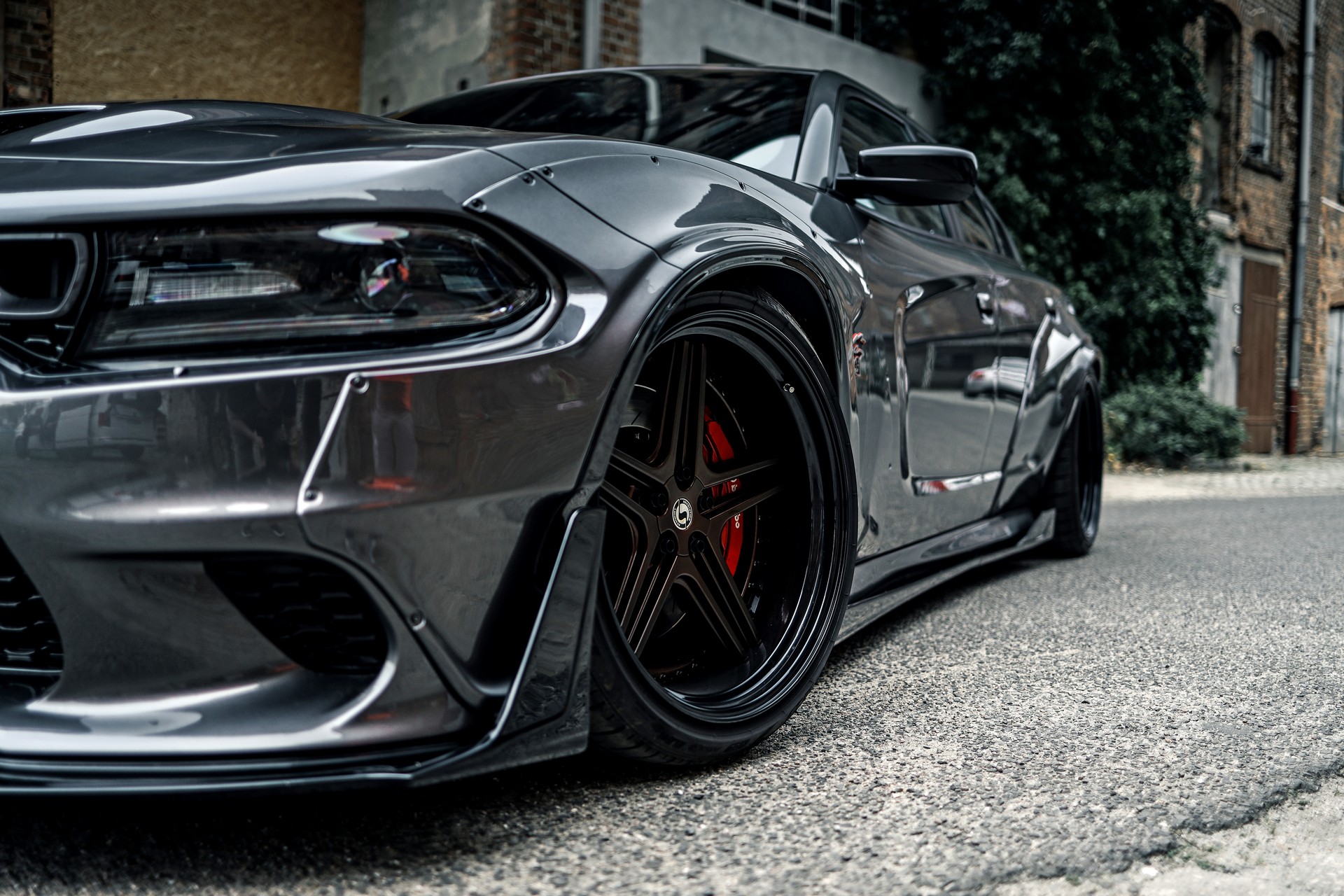 This Tuned Dodge Charger Hellcat Is Wider Than A Lamborghini Aventador