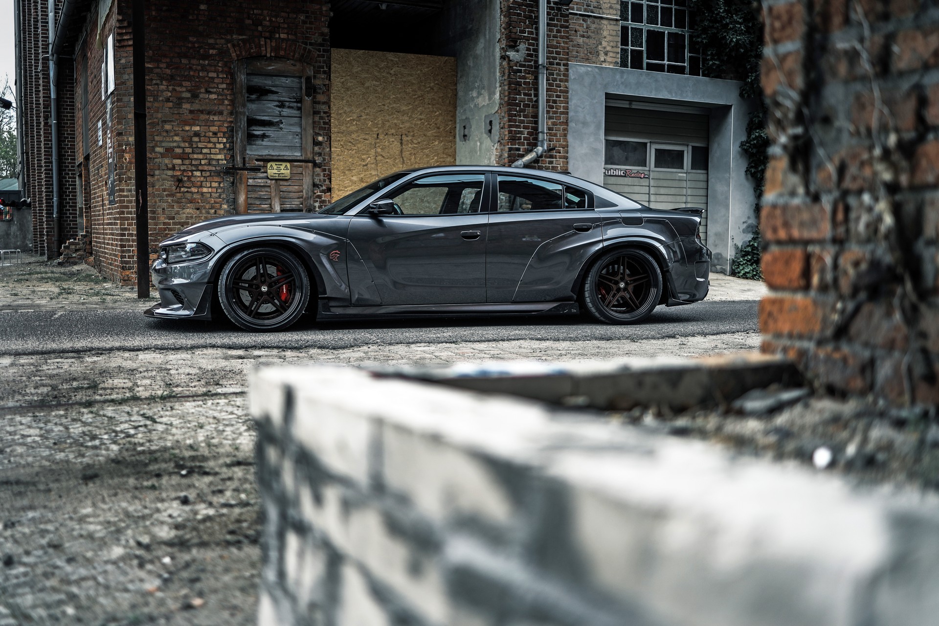 This Tuned Dodge Charger Hellcat Is Wider Than A Lamborghini Aventador