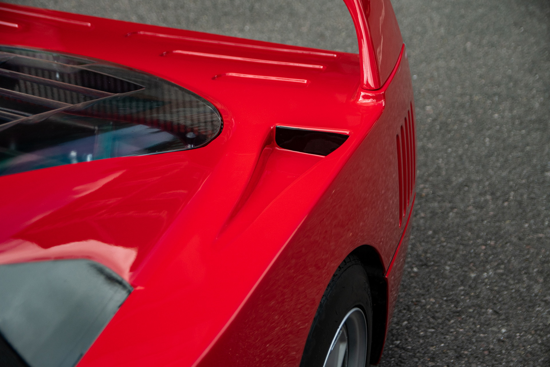 This Fancy Go Kart Is Shaped After The Iconic Ferrari F40