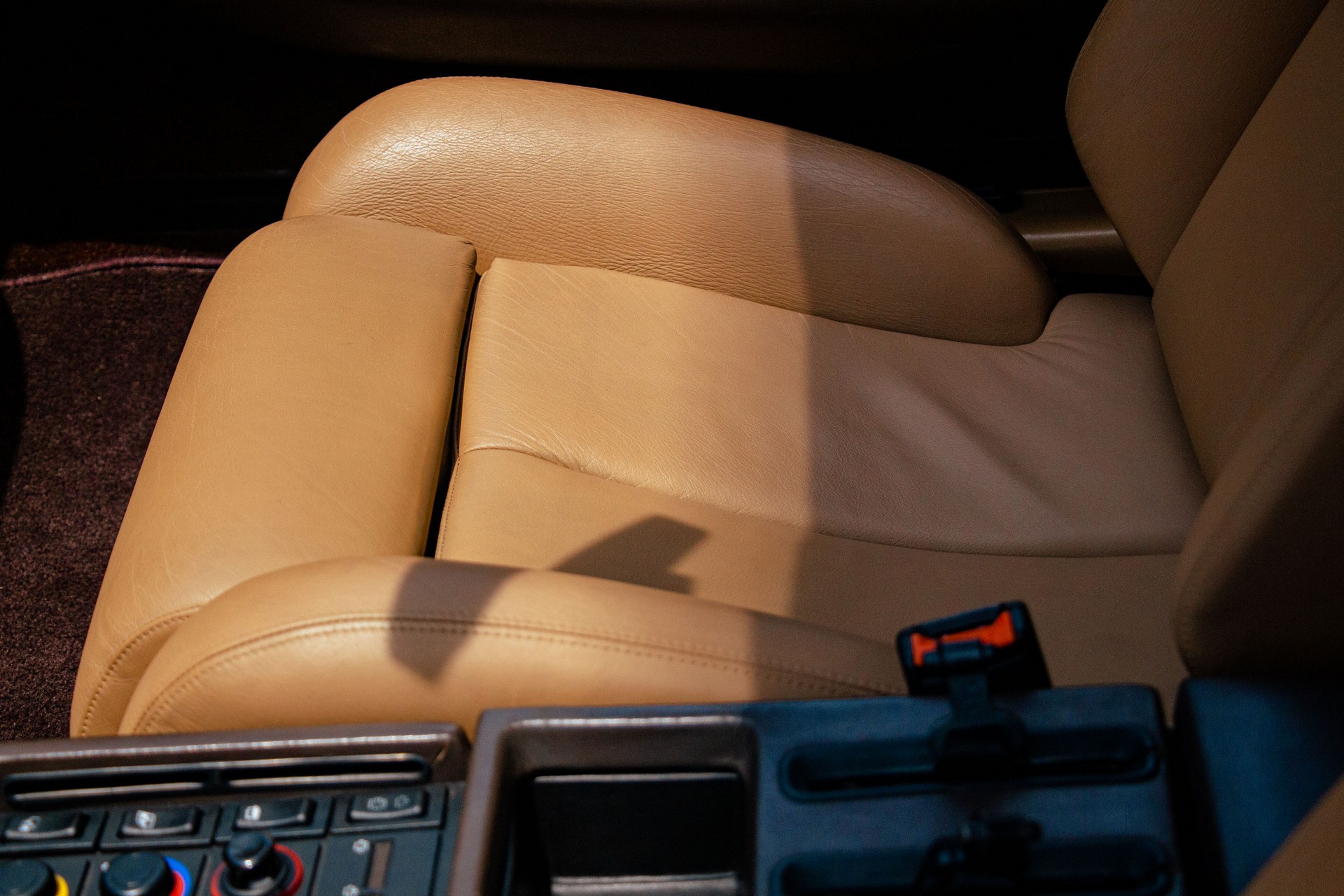 Unique 1988 Ferrari Testarossa Will Stun You With Its Marrone Metallizzato Paint