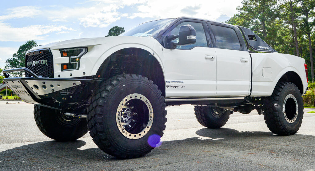  2022 Ford F-250 ‘MegaRaptor’ Is Part Daily Driver And Part Trophy Truck