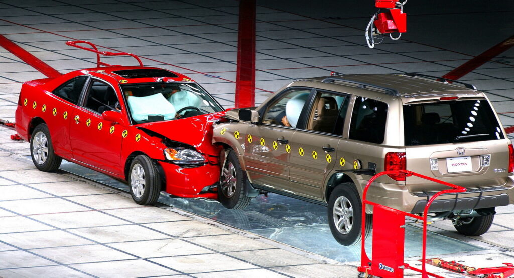 Why Do Canadian Traffic Deaths Fall While American Numbers Skyrocket?