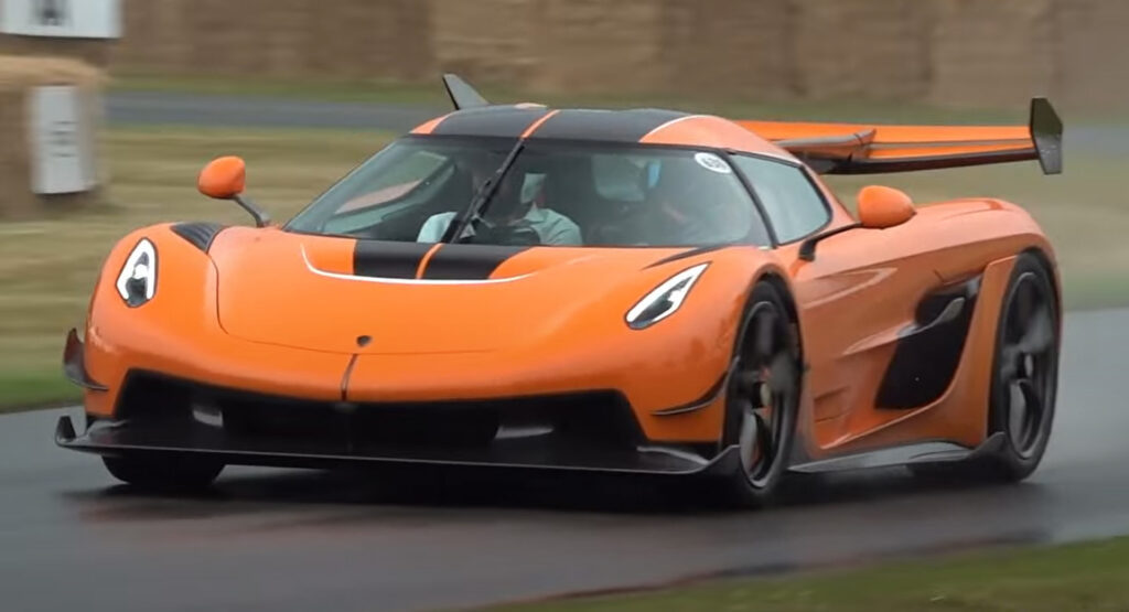  Listen To The Koenigsegg Jesko’s Twin-Turbo V8 Roar And Spit Flames At Goodwood