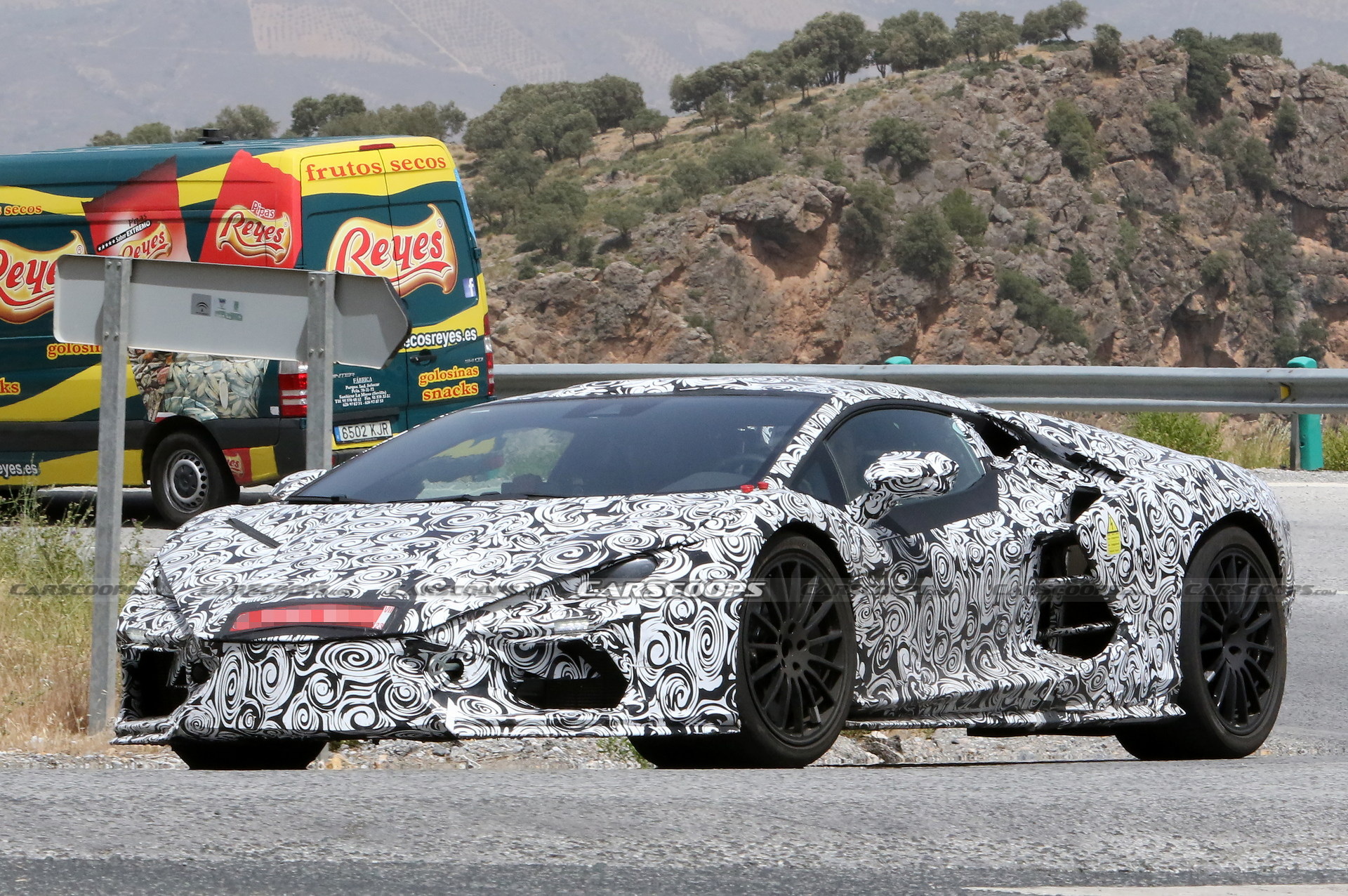 Get A Closer Look To The Lamborghini Aventador’s Electrified Successor