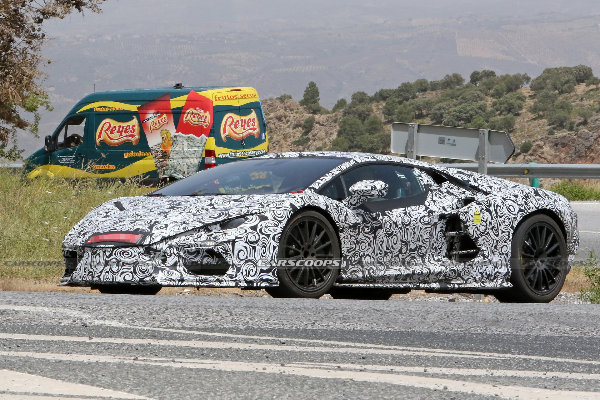 Get A Closer Look To The Lamborghini Aventador’s Electrified Successor