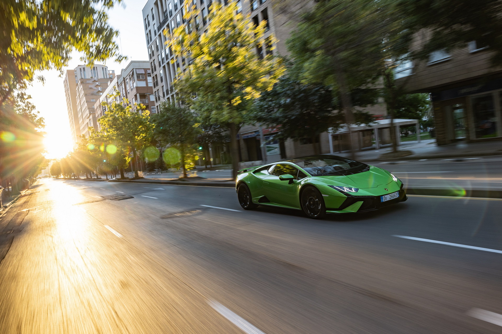 Watch And Hear The Lamborghini Huracan Tecnica Unleashing Its Power On The Streets